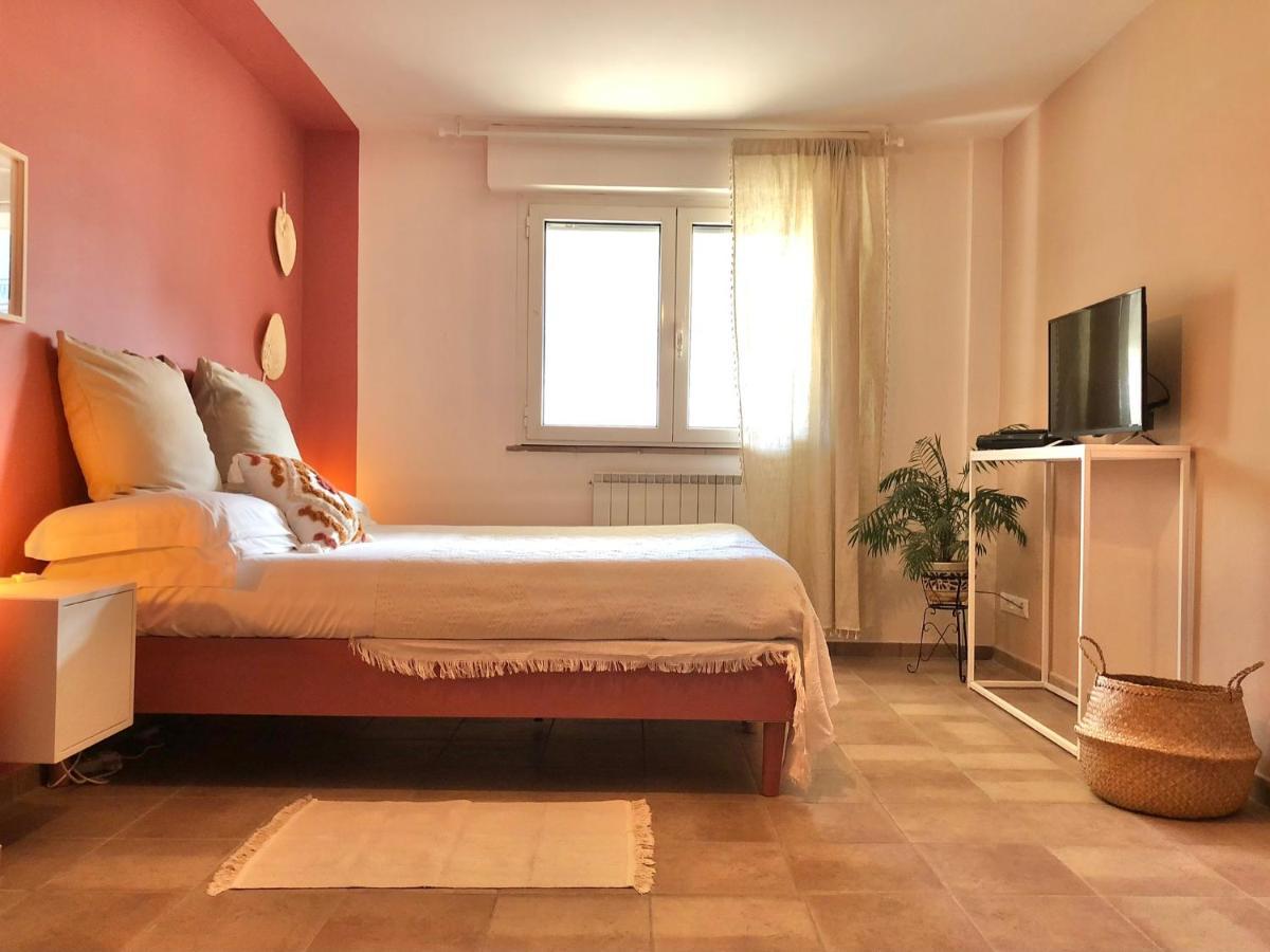 Montesilvano Marina Blue Apricot Apartment Con Jacuzzi מראה חיצוני תמונה